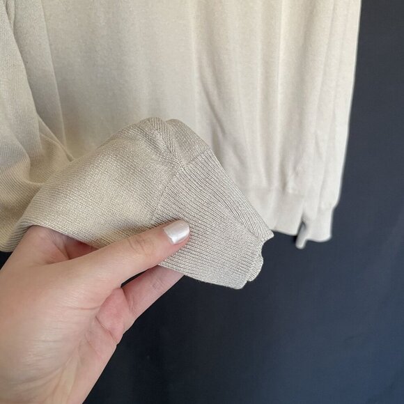 Jos. A. Bank Mens Beige V-Neck Sweater Large 100% Silk Signature Collection - Picture 4 of 6